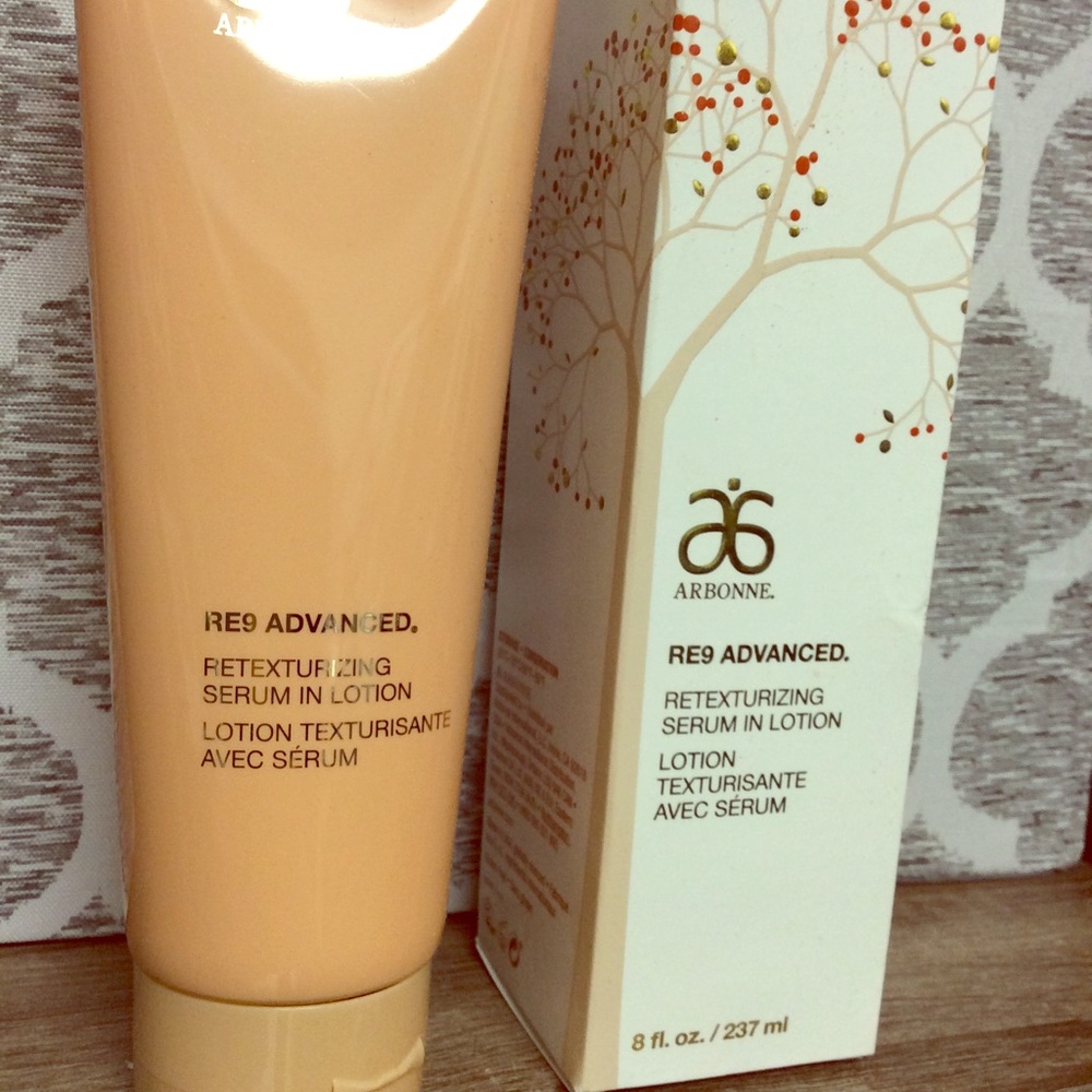 RE9 Advanced Retexturizing Serum in Lotion